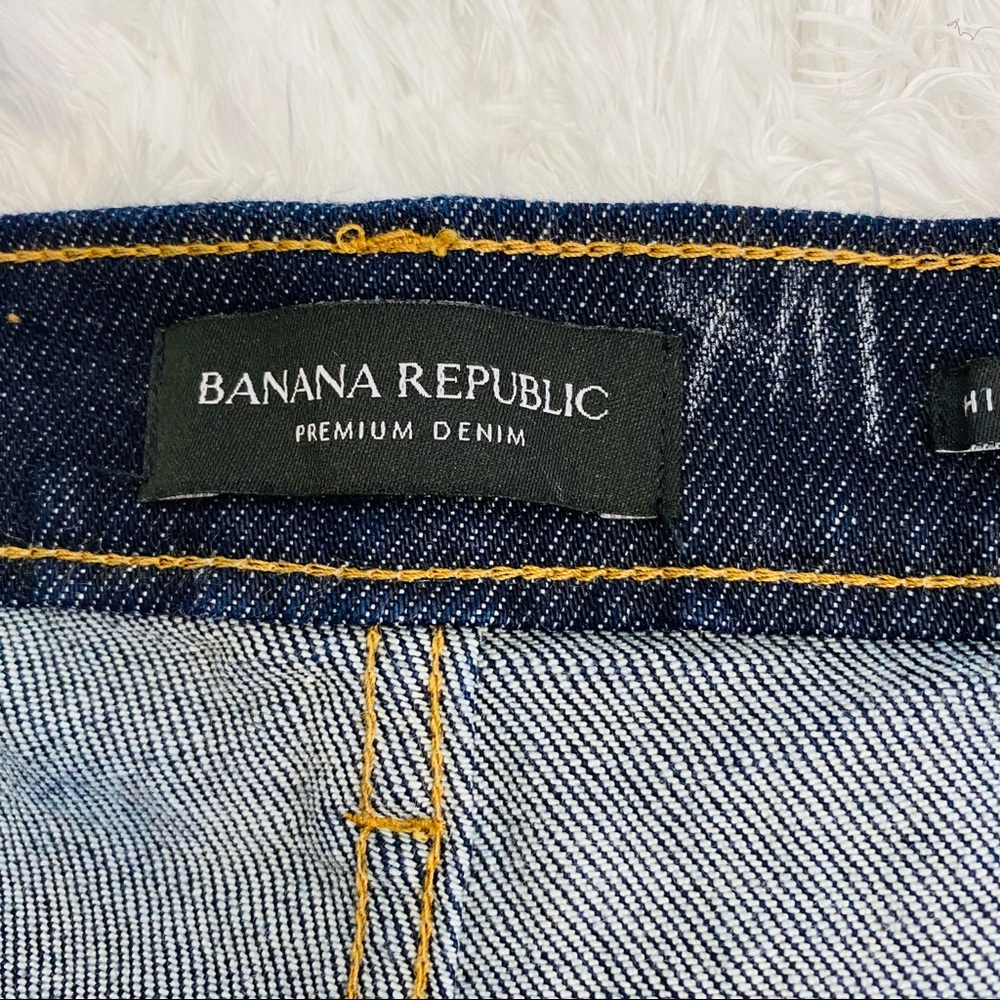 Banana Republic High-Rise Straight-Fit Jeans - Picture 9 of 11